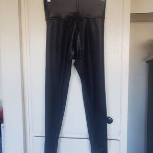 Carbon 38 Leggings Size Med Black Leatherette pants
